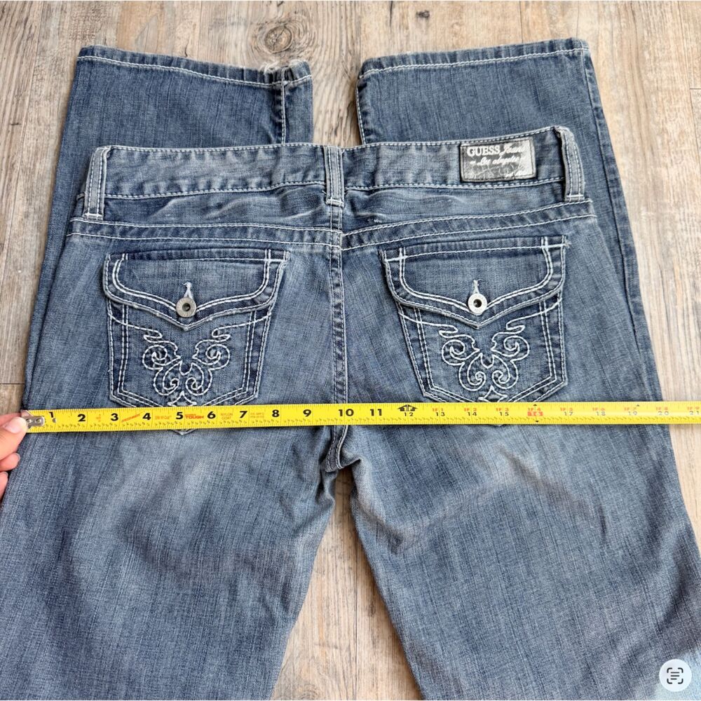 Guess Jeans Women's Low Rise Bootcut Jeans Size 30 x 32 Blue Wash Embroidery Y2K - Picture 11 of 12